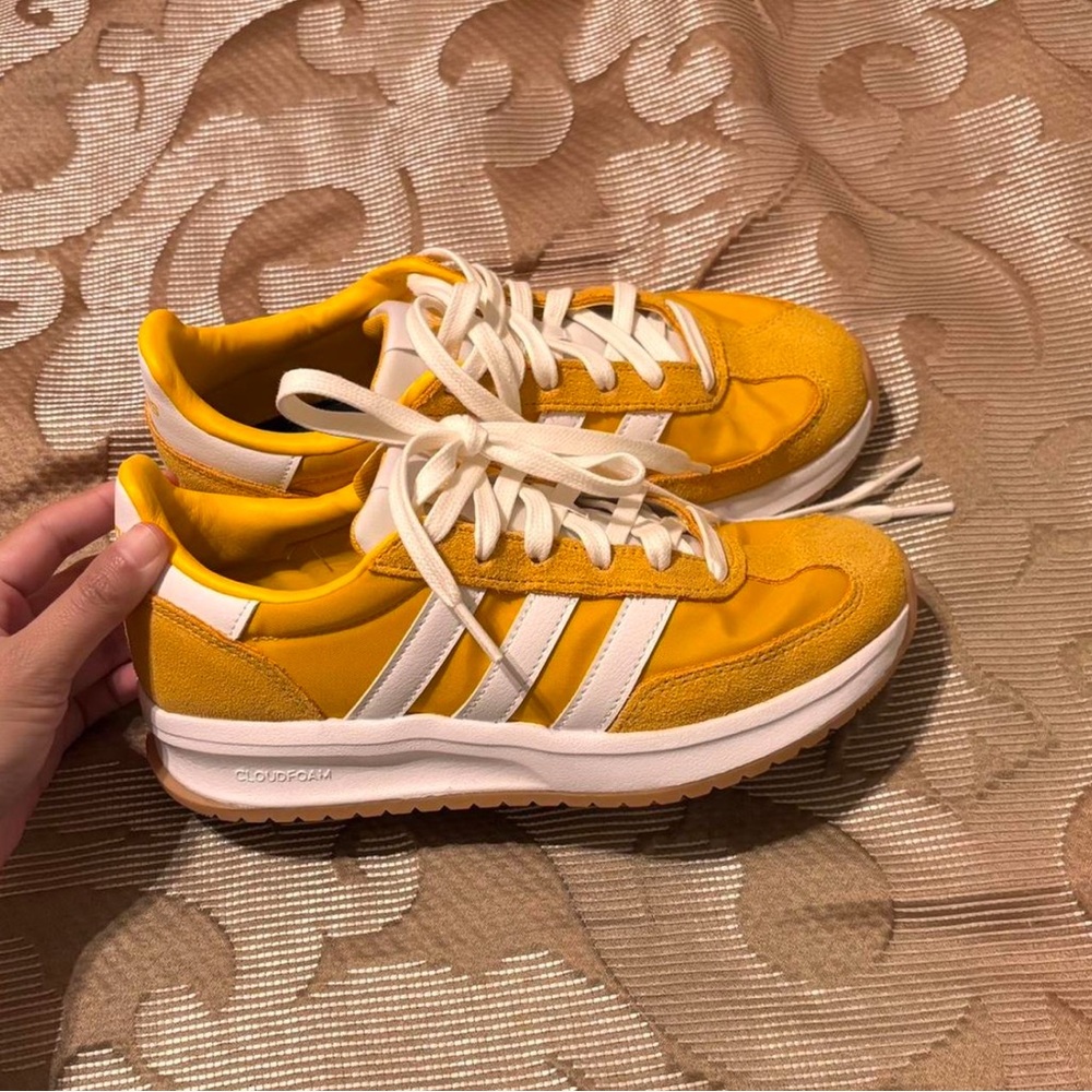 Adidas Women's Run 2.0